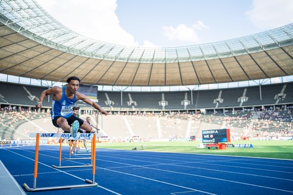 Jordan Gordon (OTB Osnabrueck) ueber 400m Huerden waehrend der deutschen Leichtathletik-Meisterschaften im Olympiastadion am 26.06.2022 in Berlin